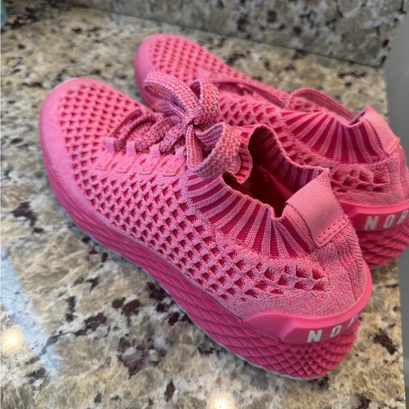 NOBULL shoes size 8m/9.5w NWOB - Picture 1 of 3